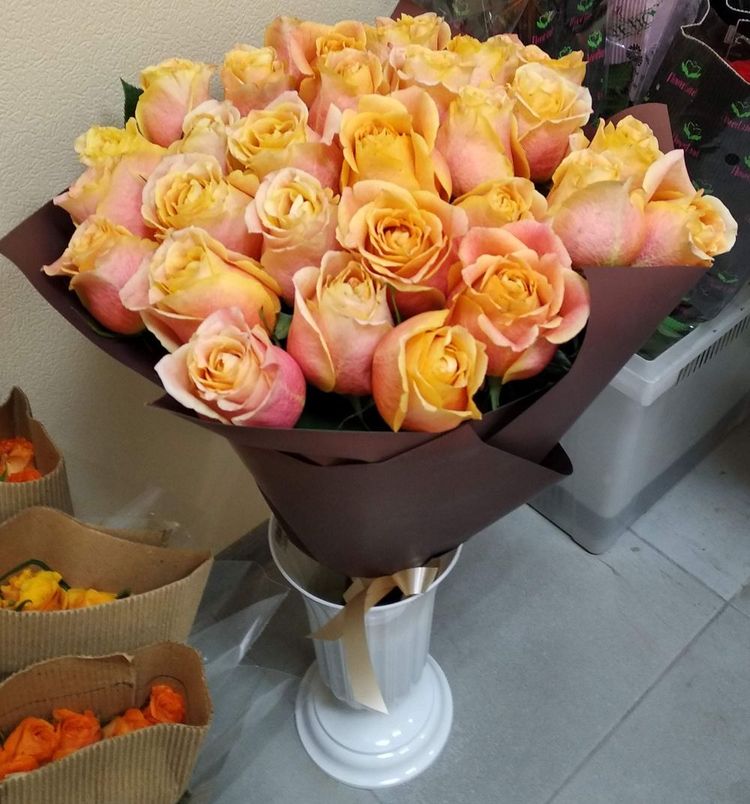 Букет 25 роз ,Эквадор, 60см